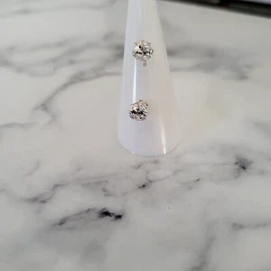 Radiant cut Swiss star zirconia stud earrings in sterling silver - Picture 1 of 2