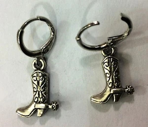 ORECCHINI EARRINGS UOMO DONNA CERCHI CIONDOLO STIVALE SPERONI BOOTS SPURS UNISEX - Imagen 1 de 1