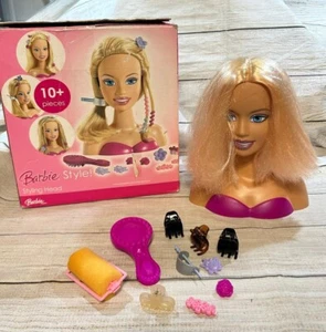 Cabezal de estilo estilo estilo Barbie Mattel 2008 raro con accesorios y caja original difícil de encontrar - Imagen 1 de 5