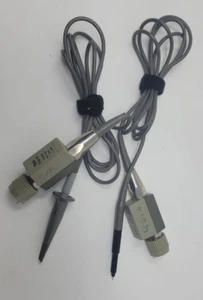 Lot of 2 Tektronix P6131 10X Passive Oscilloscope Probes 10M Ohm 1.3 M 10.0pF - Picture 1 of 3