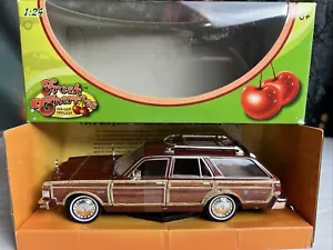 MOTOR MAX 1979 Chrysler LeBaron Town & Country Wagon Fresh Cherries 1:24 Diecast - Picture 1 of 17