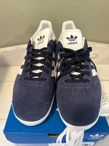 ADIDAS Originals Gazelle Shoes CoNavy/White/Gold Men's 8 Or Women’s 9 BB5478 NIB - Picture 1 of 18