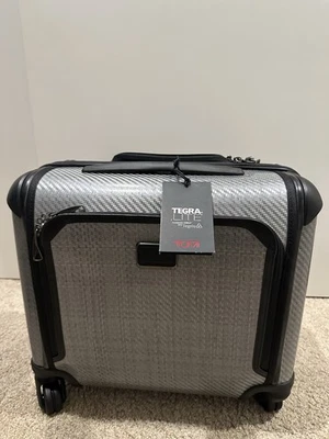 Maletín de mano Tumi negro plateado nuevo con etiqueta Foto 1 de 4