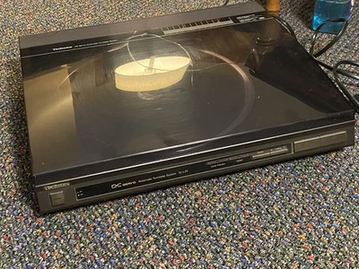 Tocadiscos Technics SL-L20 Seguimiento Lineal Transmisión por Correa Montaje P Automático Foto 1 de 4