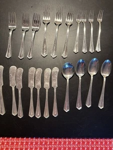 Victor S Co - versilbert - 21-teiliges Besteck - Gabeln, Butter, Messer, Löffel - Bild 1 von 16