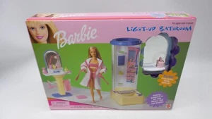 Vintage 1999 Barbie Light-Up Badezimmer Spielset Mattel #67555-95 - Neu in Box - Bild 1 von 8