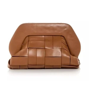 Themoirè Tia Damen flache wandelbare Toffee-Gewebte Clutch (UVP 490 $) - Bild 1 von 9