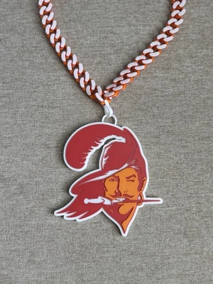 Cadena retro Tampa Bay Buccaneers Foto 1 de 2