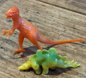 Weird DINOSAUR Toy Action FIGURES~BRIGHT Colors~Stegosaurus & T. Rex - Bild 1 von 7