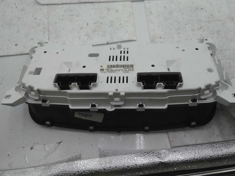 Speedometer Classic Style Vertical Rear Door Handle Fits 15-17 COMPASS 583486 - Imagem 1 de 4