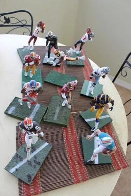 NFL LOOSE CUSTOM MCFARLANE: YOUNG, LOFTON, FOLES, NAMATH, BRADY, BARKLEY, DAVIS+ - Image 1 of 4