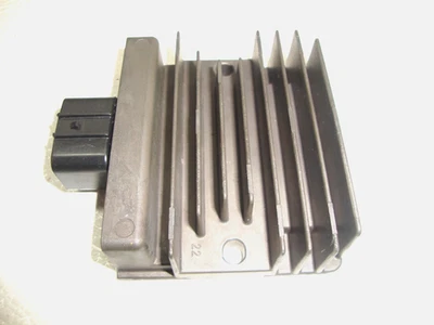 17-20 YAMAHA YZF R6 OEM RECTIFIER VOLTAGE REGULATOR 2017-2020 2020 - Image 1 of 3