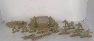 16 Pieces Lanard Army Men 2015 •Tan • Plastic • Approx 2" - Picture 1 of 9