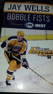 2013-14 JAY WELLS BOBBLEHEAD BOBBLE FIST LOS ANGELES KINGS LEGENDS SGA - Bild 1 von 1