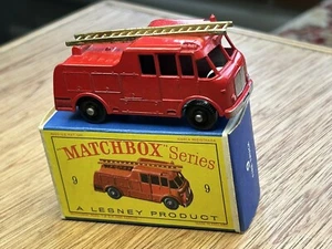 Moko Matchbox Lesney #9c Merryweather Marquis fire engine VNMint in fine box - Picture 1 of 9