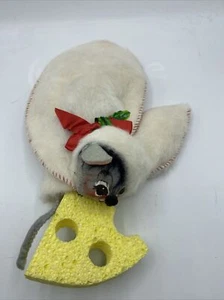 Annalee Mouse in Mitten Chrismas Winter Doll collectable Ultra rare Figurine - Picture 1 of 7