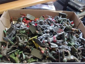 VINTAGE LONE STAR,CRESCENT ECT 1.32 JOB LOT 149 FIGURES SEE PHOTOS & LIST. - Imagen 1 de 22