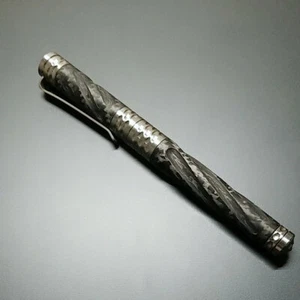 EDC Swirl Solid Titanium Kohlefaser Taktischer Kugelschreiber Business Signatur Stift - Bild 1 von 12