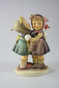 VINTAGE GOEBEL LITTLE GIRLS FIGURAL WEST GERMANY - Picture 1 of 7
