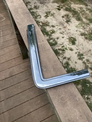 Cadillac Eldorado 1979-1985 pasajero moldura ventana trasera Foto 1 de 3