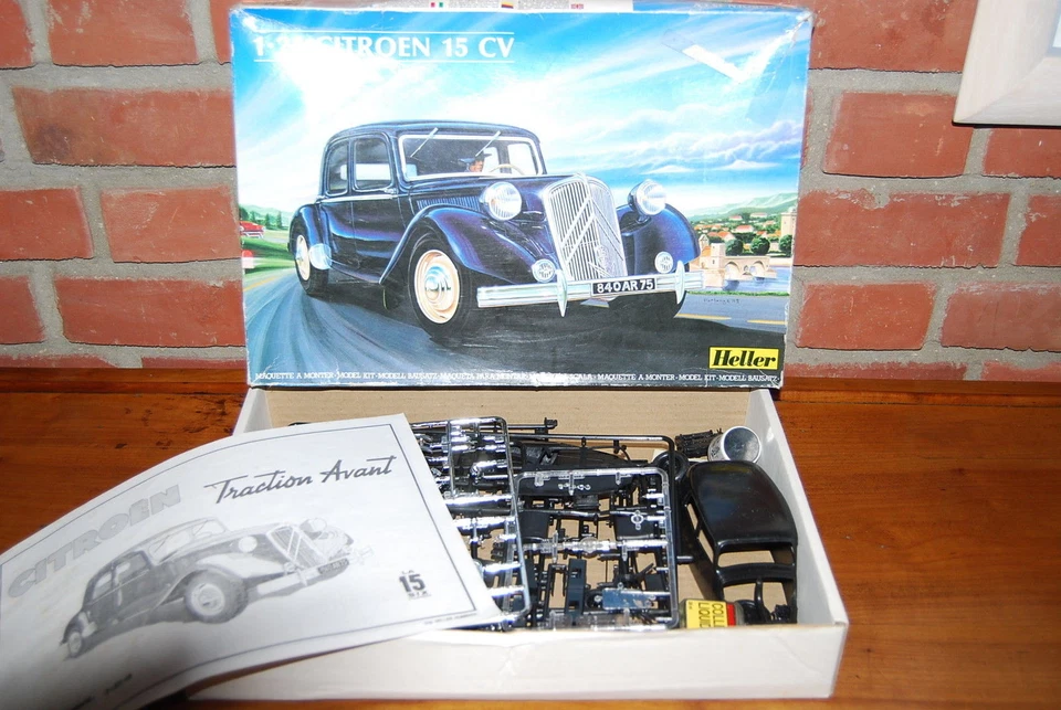 HELLER CITROEN TRACTION AVANT 15 CV  SCALE 1/24 - Photo 1/1