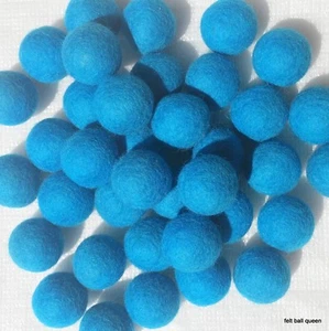 3.5 - 4cm Aqua Blue Color Felt Balls Handmade Felt Wool Beads Pom Pom DIY Crafts - Bild 1 von 1