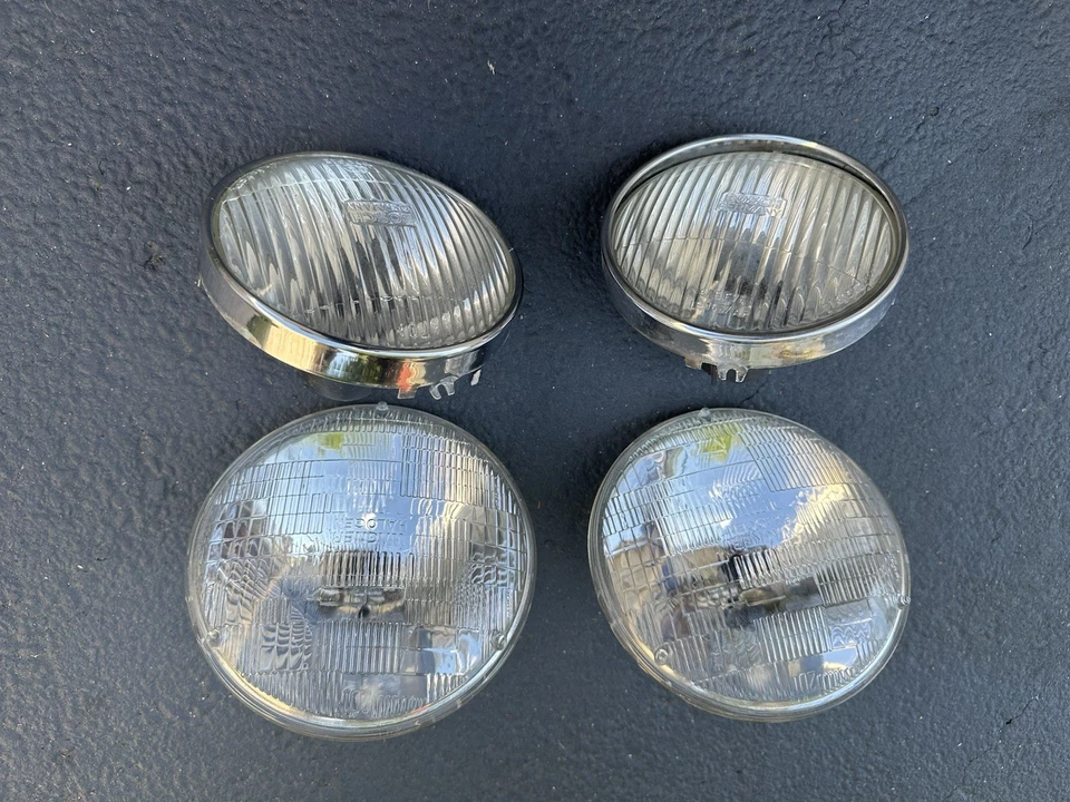 W123 Mercedes Headlights And Fog Lights 4 Pcs. All Working - Image 1 of 4