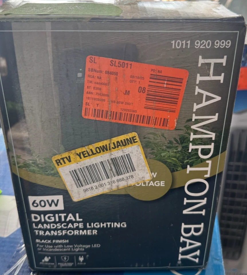 Transformador de iluminación de paisaje de plástico de bajo voltaje Hampton Bay de 60 vatios Foto 1 de 1