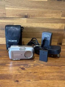 Olympus Camedia C-470 Zoom Digital Camera 4.0 MP + Battery & Charger - Spares!!! - Picture 1 of 14
