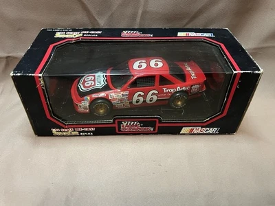 Nuevo en caja 1991 Racing Champions 1:24 Diecast NASCAR #66 Cale Yarborough Motorsports Foto 1 de 4