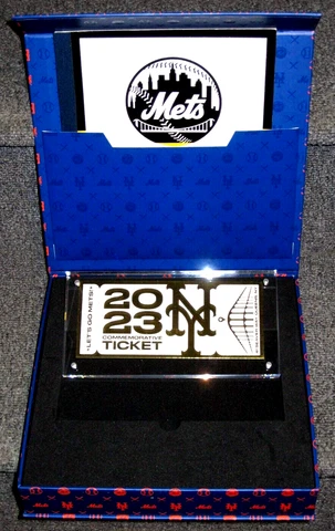2023 NEW YORK METS DISPLAY BOX WITH 2023 COMMEMORATIVE TICKET & SEASON BOOKLET Cover