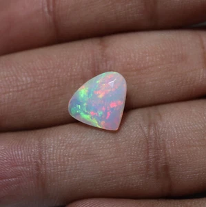 2.9 Cts 10.9x12.9 MM Natural AAA Red Green Fire Ethiopian Opal Faceted Heart - Picture 1 of 12