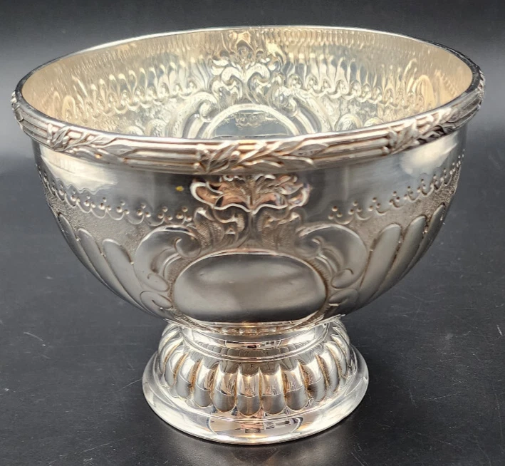 Grande Coupe ancienne, Métal argenté, Décor victorien, Poinçons anglais, 675 gr - Photo 1/4