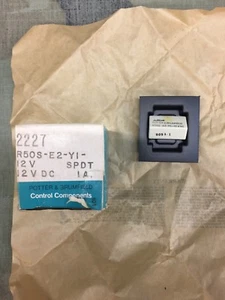 R50s-E2-Y1-12V Relay - Picture 1 of 8