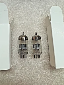 Par de tubos Siemens 6DJ8 ECC88 bajo ruido emparejados Holland 6922 prueba nuevo de stock - Imagen 1 de 4