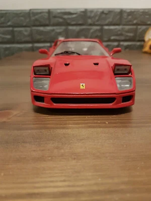 ferrari f40 1/18 polistil  - Immagine 1 di 4