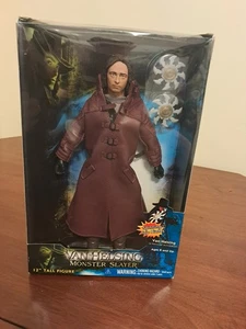 Van Helsing 12" Figur - Ganzkörpermantel - Spinning Tojo Blades - Bild 1 von 1