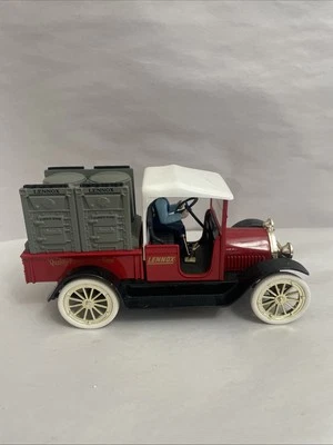 LENNOX Red 1916 Studebaker Diecast Model Truck - SPECIAL 100 ANNIVERSARY EDITION - Изображение 1 из 4
