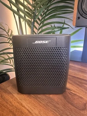 Altavoz Bluetooth Bose SoundLink Color Negro con Cargador USB Foto 1 de 4