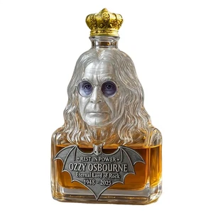 Botella de whisky Ozzy Osbourne Rock Singer en forma de jarra de vidrio de whisky  - Imagen 1 de 12