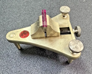 Levin Watchmakers Poising Watch Tool ganasce rubino, livello bolla e scatola originale - Foto 1 di 4