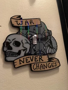 Cubierta holográfica de placa de pared con armadura de poder post-apocalíptica - Imagen 1 de 9