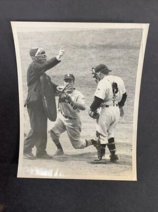 1951 YOGI BERRA #8 YANKEES 8x10 Original Wire PHOTO AP Acme News Play At Plate - Picture 1 of 6