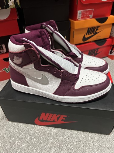 Taglia 11 Jordan 1 Retro High OG Bordeaux