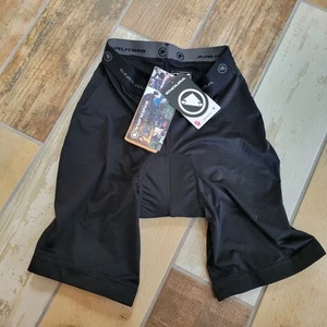 NWT Endura Womens Padded Cycling Shorts Medium Black Pull On Bike Biking NEW - Picture 1 of 2