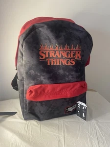 Stranger Things großer/tiefer Rucksack mit HellFire Patch Club & Schlüsselanhänger - Neu mit Etikett - Bild 1 von 21