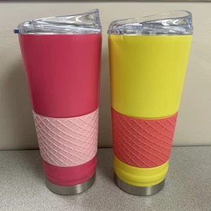 Juego de 2 botellas de agua aisladas de acero inoxidable de aproximadamente 24 oz con agarre rosa y amarillo - Imagen 1 de 5