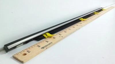 Toyota Camry 1992 cinturón resistente a la intemperie moldura trasera izquierda OEM 75740-33030 Foto 1 de 4