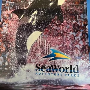 SEA WORLD ADVENTURE PARKS 1999 Souvenir Photo Book - Picture 1 of 2