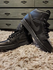 Retro Size 9 - Jordan 1 Mid Black - 554724-030 - Picture 1 of 16